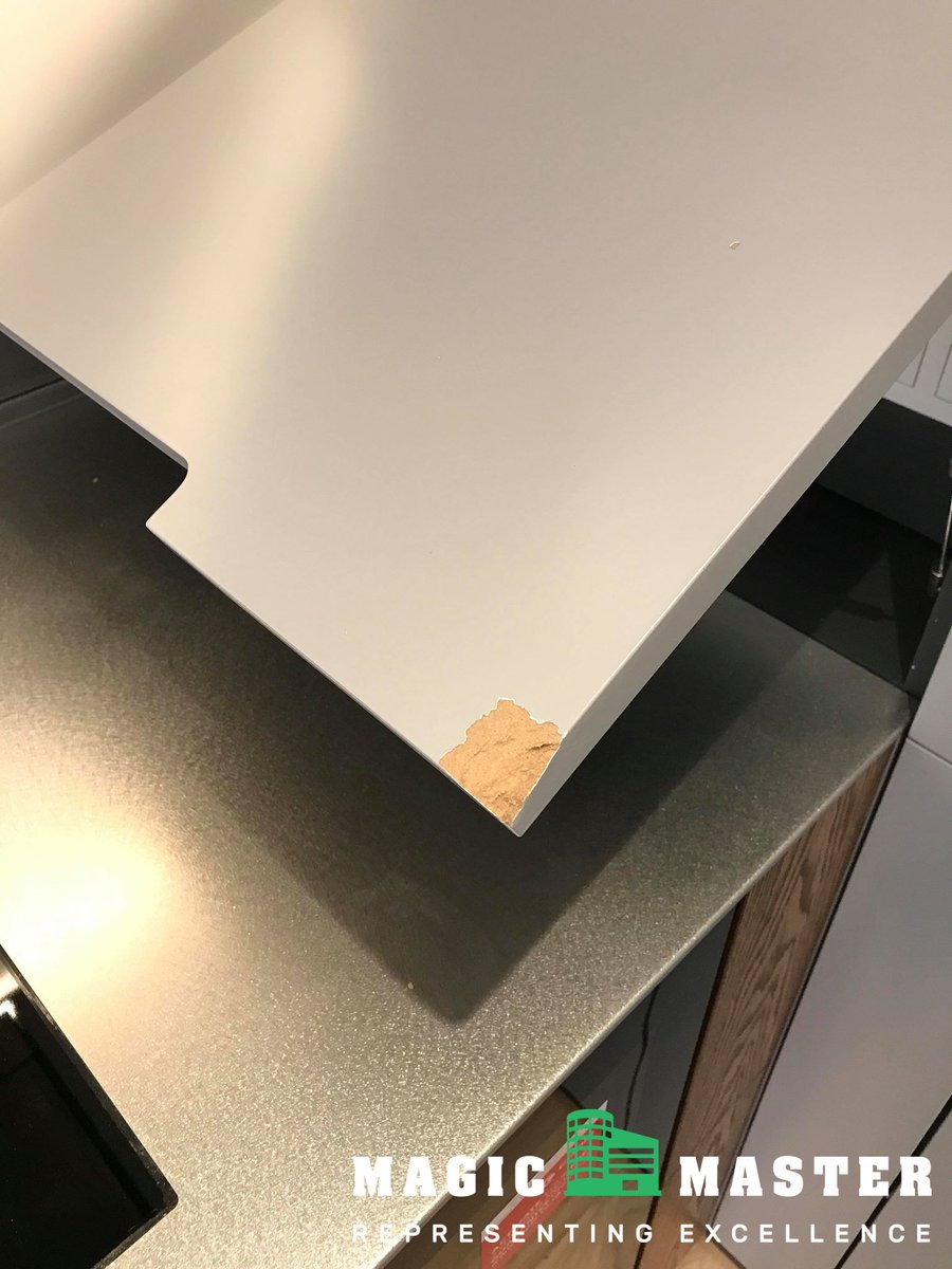 MagicMasterLTD's tweet photo. Kitchen door damage repaired. Done. https://t.co/VtlyidNvho