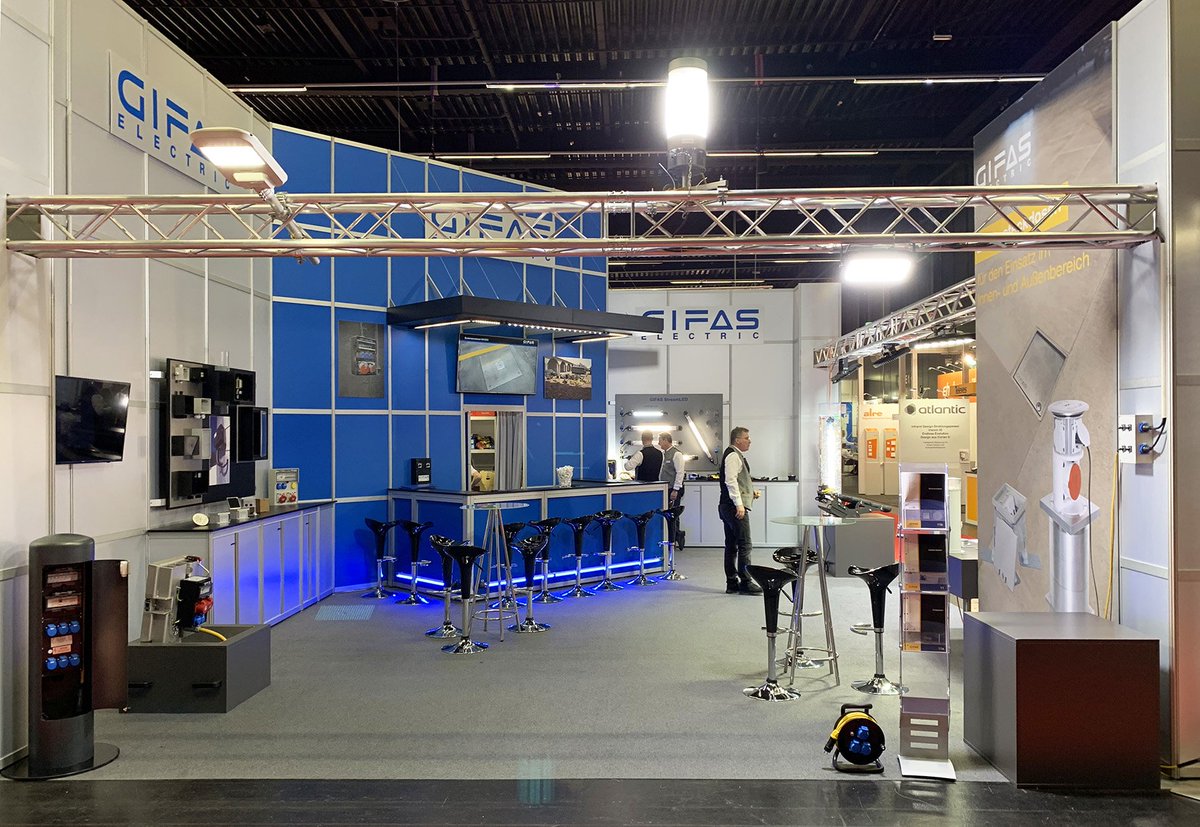 MGifas's tweet photo. #PowerDays2019 voller Erfolg! Danke an das Backoffice-Team für die tolle Vorbereitung und das engagierte Verkaufsteam am Stand!
 Foto1: Die Ruhe vor dem Sturm...#GIFAS ist startklar!
 Foto2: So soll es sein. Der gut besuchte Messestand von #GIFASELECTRIC. https://t.co/cdH5f5f0QC