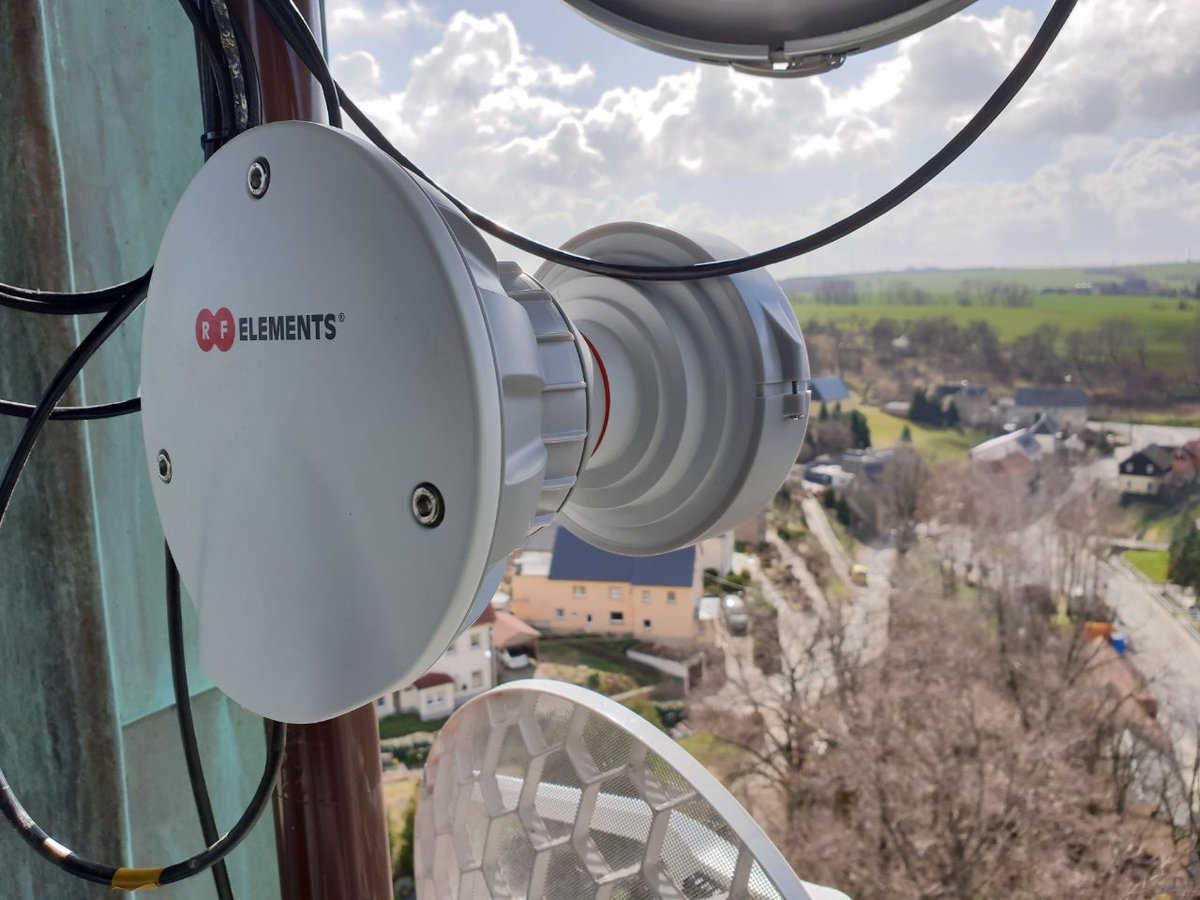 misaxnet's tweet image. Aktuell haben wir uns für Testzwecke Hörner wachsen lassen. Wir testen damit die Verbesserung unserer WDSL Produkte um diese noch zuverlässiger zu machen. #wehavehorns #misaxnet #wdsl #breitband #mittelsachsen #rfelements