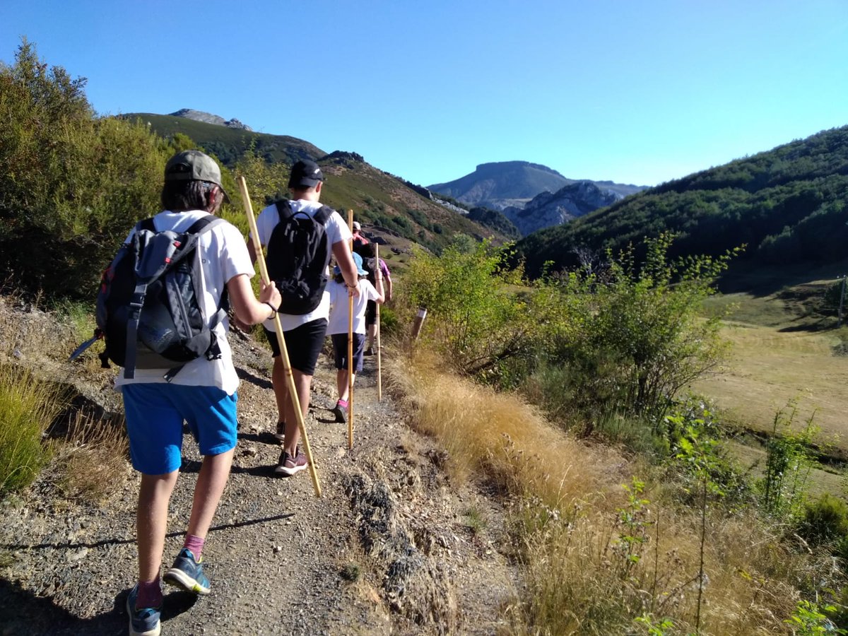 PerniaLa's tweet photo. Etapa 10 del camino lebaniego castellano. Territorio de La Pernía. Una maravilla de cara a la primavera https://t.co/6jHlSQtHxU