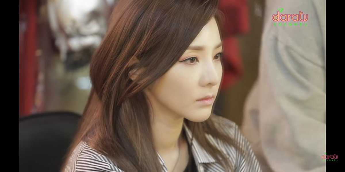antuukeen's tweet photo. Goddess Vampire #Dara #RapperDara #daratv https://t.co/kvRx0YZIAV