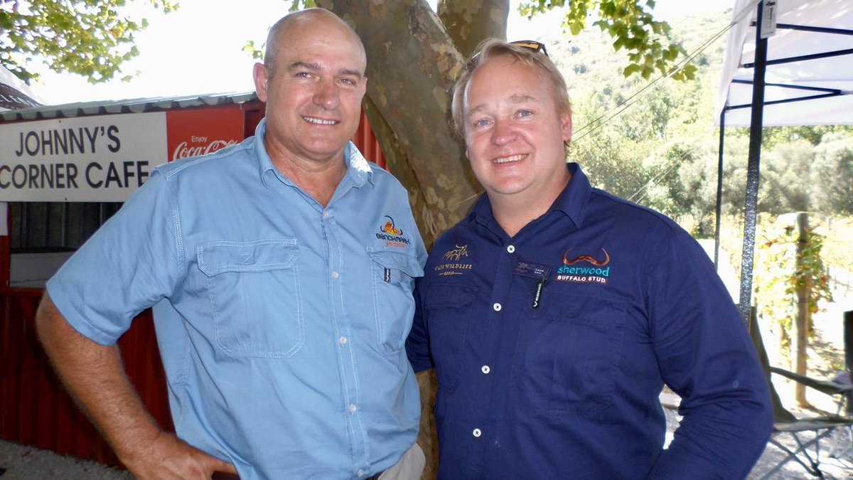 HillcrestGame's tweet photo. Cape Wildlife Group Auction hosted @ Watervliet, Stellenbosch (16 March 2019) in association with Wildswinkel

(From L-R): Hannes Maree (Benchmark Game Breeders), Callie Burger (Sherwood Buffalo Stud)

#CapeWildlifeGroup #HillcrestGame @Cape_Wildlife @Wildswinkel https://t.co/3BEyn1rPLn