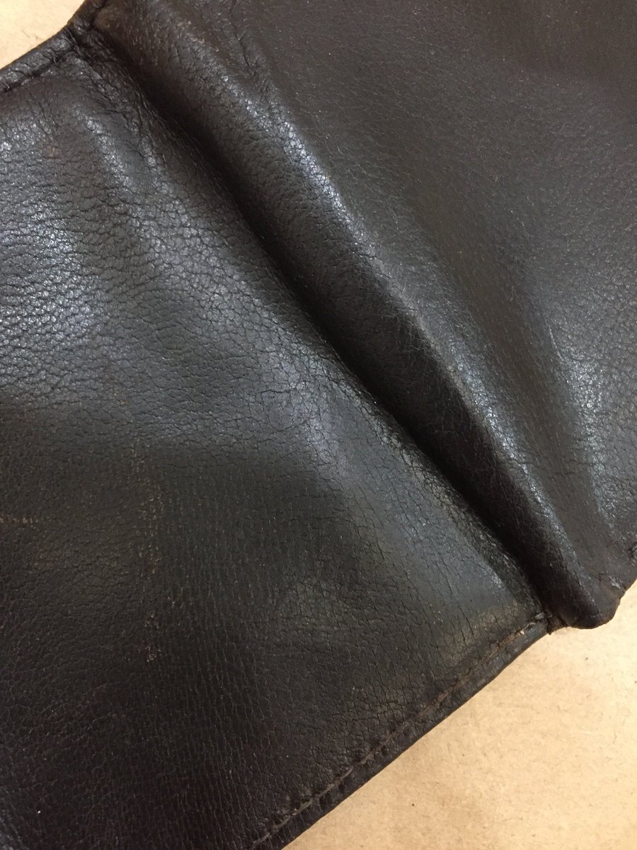 LRC_Apprentice's tweet image. Check out this #transformation

All thanks to the #leather #cleaner and #protection

#leathercleaner #leathercleaning #leatherprotect #leatherprotection #leatherrepair #leatherrestoration #wallet