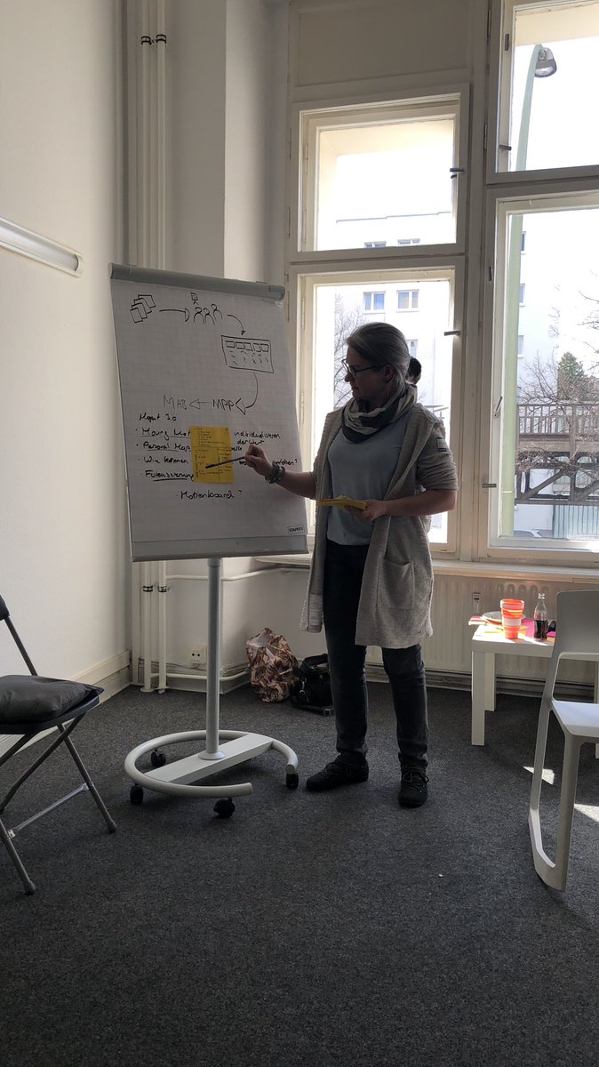 eSGeEla's tweet photo. Jetzt erklärt@khgdrn auf dem #QDAM #IDN (Interaction Dynamic Notation) und teilt ihre Erfahrung aus der Forschungskooperation mit #Stanford - #ZuBa https://t.co/ngzSYliODz