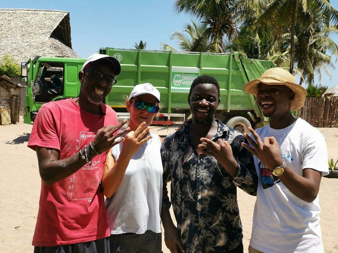 NipeFagio's tweet photo. To celebrate World Recycling Day on the 18th March we partnered with Green Waste Pro ltd and the Kigamboni sober house to clean up Kigamboni beach and provide information on the importance of recycling and responsible waste management!
#letsdoittz #WorldRecyclingDay https://t.co/F9MxzCXsci
