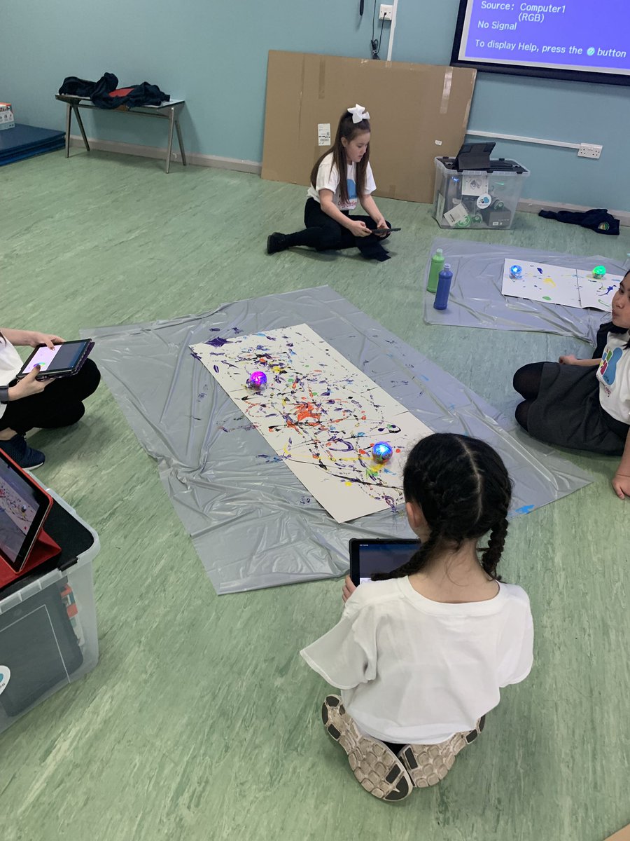 denbighcps's tweet photo. And they’re off #LittleDigiLadies #speheroart @BTBDirect @DigiLadies #dcpscomputing https://t.co/3i7Nc7P5qa