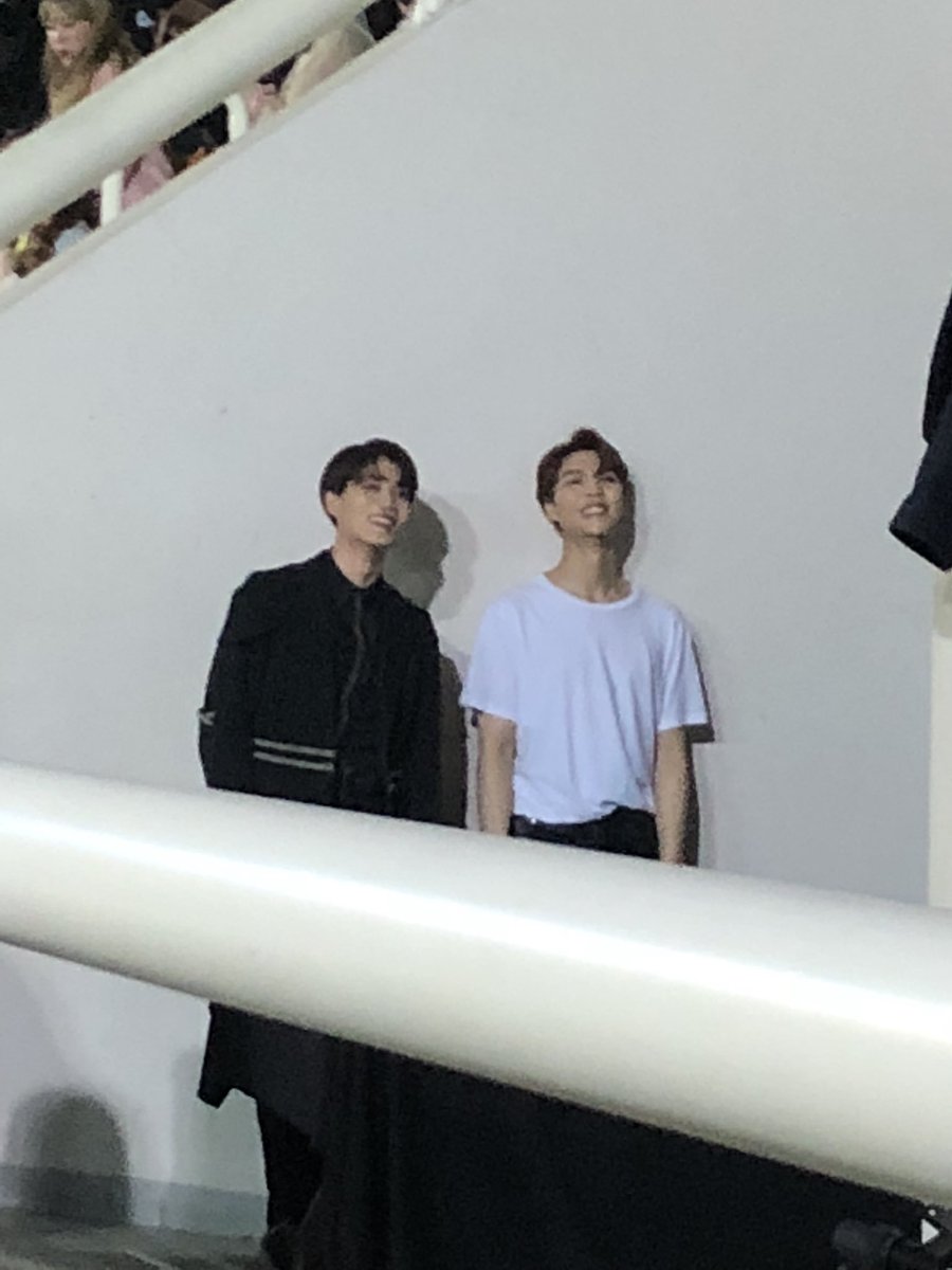 at the same day too, 180314 at EMPATHY SHOWCASE! Johnny & Taeil being a goal bestfriend each others~ thats kinda of bestfriend that we wants it the most! 