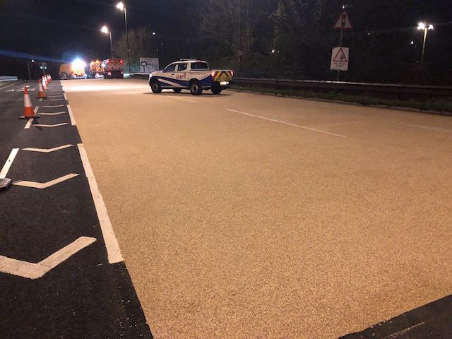 qmarkings's tweet photo. Our HyperGrip teams have been busy again with over 900m2 installed last night on this site in Plymouth including pre-drying of the road surface.
It just goes to show that with Commitment, Motivation & Determination you can Achieve Success!
#CMDAS https://t.co/t2DPmUVtWz