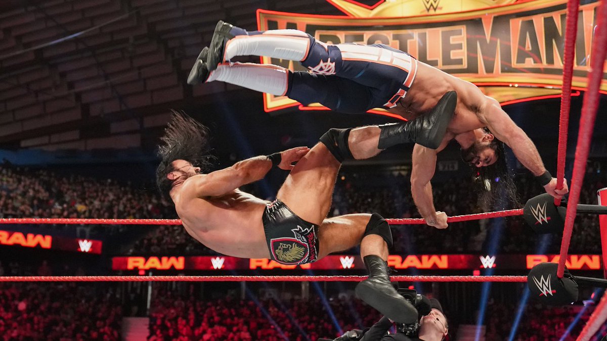 DailyAmbrollins's tweet photo. #RAW digitals: Seth attacked Drew McIntyre and confronted Lesnar. Then McIntyre defeated Seth and challenged Roman Reigns to a fight at WrestleMania. #SethRollins https://t.co/vl2T4SXCtx