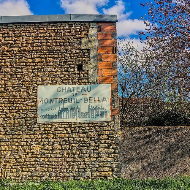 laminutetourism's tweet photo. Promotion 🏰
Réouverture le 1/04/2019
Mars, 2019
#laminutetourisme
#pasdejeu
#montreuilbellay
#chateaudemontreuilbellay
#omonchateau
#anjou
#countryside
#picoftheday
#igersanjou
#igersfrance
#destinationanjou
#maineetloire
#jaimelanjou
#poitou… https://t.co/6kmXU1wcld https://t.co/rqvc9xRUgX
