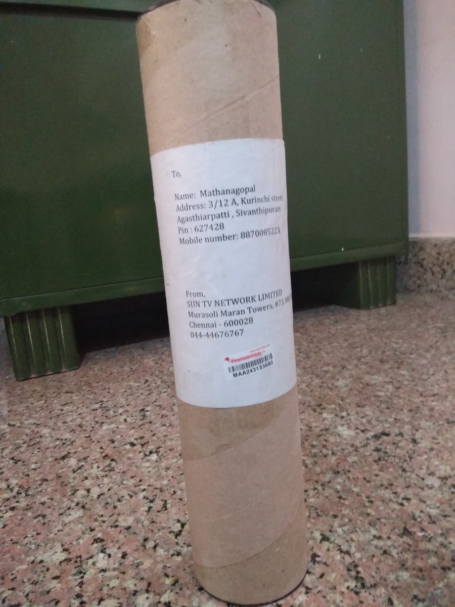 Mathan97's tweet image. Thank you @sunpictures for giving this poster. #pettacontest #pettaautographedposter #luckywinner. Petta director @karthiksubbaraj and Music director @anirudhofficial autographs ✍️🔥.