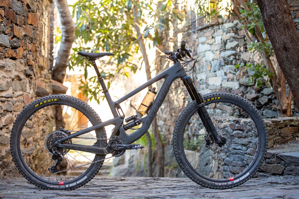 BIG DAY BRAWLER 

The ultimate power-wheeling, bump-chewing sidekick.

THE MEGATOWER 

#megatower #santacruzbicycles PC: Gary Perkin

santacruzbicycles.com/en-GB