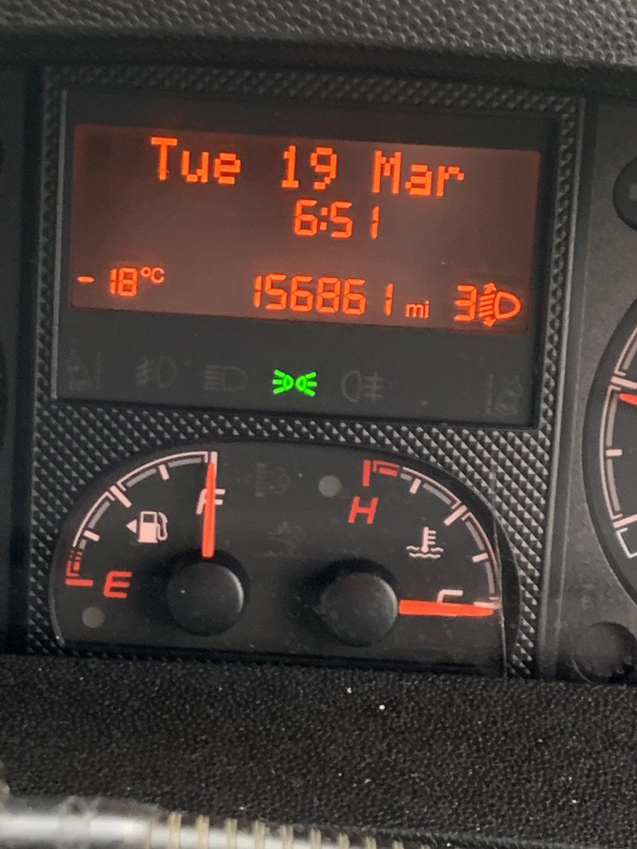 scott_round's tweet photo. I think it’s slightly warmer than what my Ambulance is telling me! 🥶🥶🥶 https://t.co/OlV8wfnVSk