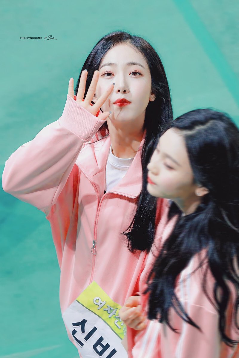 sinblooks's tweet photo. 190107 #신비

to warm your heart a little.

                              *✧ the syndrome https://t.co/RfohxfcYQd