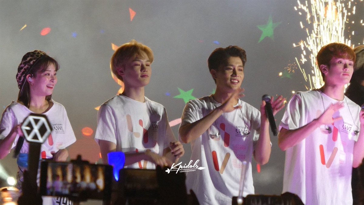 190118~190121, SMTOWN LIVE IN SANTIAGO, CHILE 2019! (6)taeil × mark moments again with chenle & redvelvet's seulgi!! taeil are waving his tiny hands towards to nctzens & fans in Santiago, Chile! 