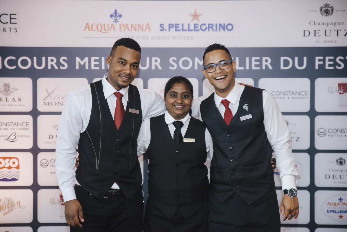 LapetiteAurel's tweet photo. Les 3 sommeliers en compétition hier au Constance Belle Mare Plage pour le concours de sommellerie. Le plus difficile était de ne pas céder au stress devant le jury de haut vol! #wine #fcbl2019 #winelovers https://t.co/Dw3tllS3QR