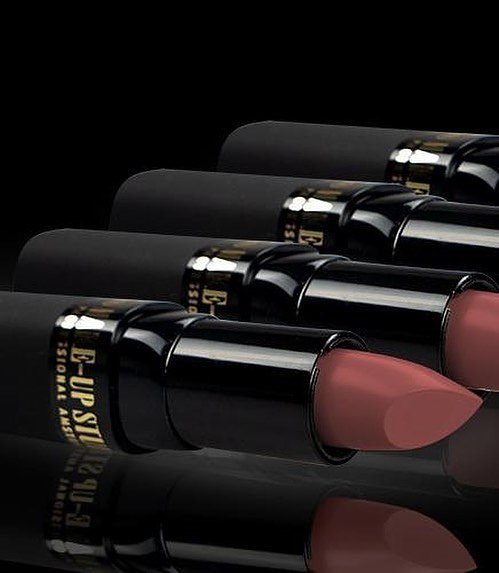 ParisGallery's tweet image. With more than 80 colors in our range of lipsticks, there’s always a perfect match for you✨💄.
#makeupstudionl
.
.
.
#lipstick #trendycolor #rouge #makeup #makeuplooks #lipglow #lipstick #nudecolor #pinkshades #makeupstudio #beauty #beautylooks #parisgallery