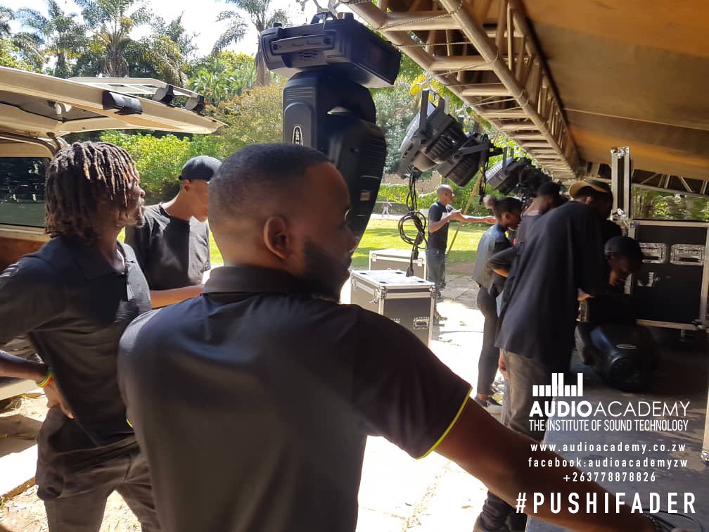 AcademyAudio's tweet photo. Audio Academy students setting up for Green Lion Crew from the USA.
#pushifader https://t.co/zaNjabUix5