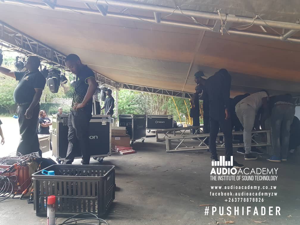 AcademyAudio's tweet photo. Audio Academy students setting up for Green Lion Crew from the USA.
#pushifader https://t.co/zaNjabUix5