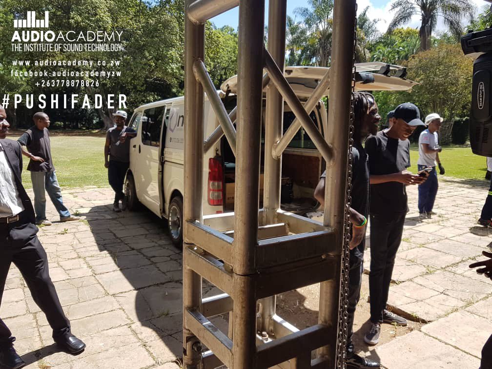 AcademyAudio's tweet photo. Audio Academy students setting up for Green Lion Crew from the USA.
#pushifader https://t.co/zaNjabUix5