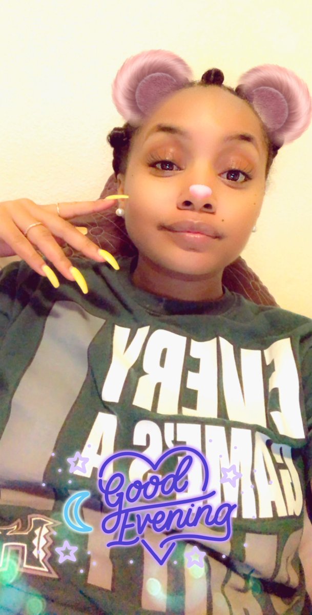 gabatron3's tweet photo. On another note #foreheadtwitter https://t.co/3ckrXUk51j