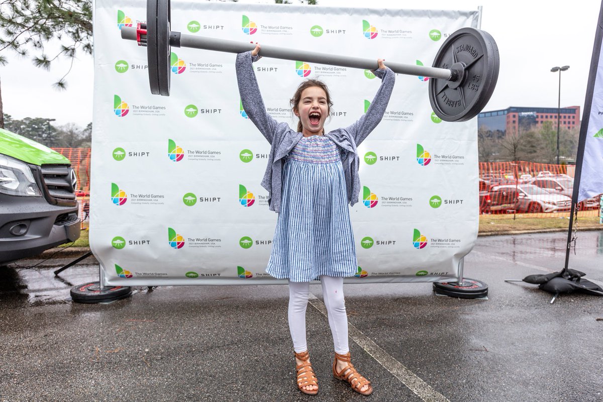 TheWorldGames's tweet image. How cool is the new van - The World Games 2021 Experience delivered by @Shipt 😍😍😍

Read more about it's first stop at the 15th Annual MortgageBanc Chili Cook-Off ➡️theworldgames.org/news/The-World…

#RoadtoBHM #WeAreTheWorldGames #TWG2021 @TWG2021BHM