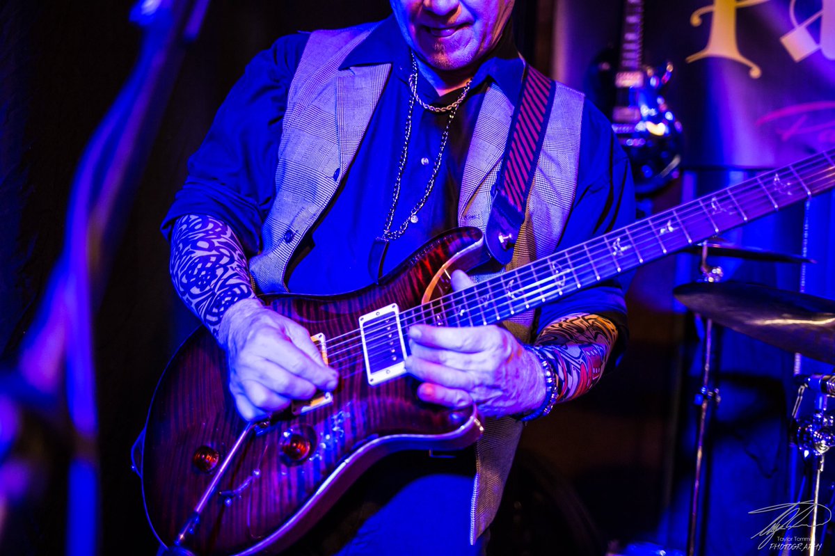 TaylorTommila's tweet photo. I love my Job! shot with Canon 6D
#photooftheday #rock #concertphotography #music #rocknroll #musician #singer #artist #photography #guitar #singersongwriter  #instamusic  #livemusicphotography #musicphotography #concert  #livemusic #love #musicians #pnwphotographer #canon6D https://t.co/d9Oykf102g