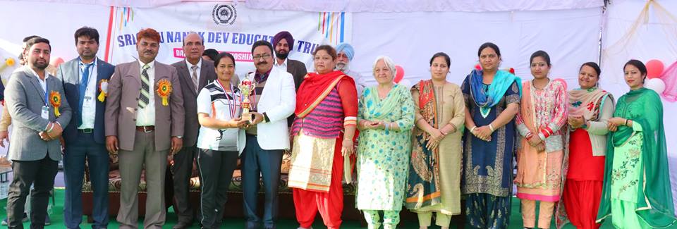 sri_nanak's tweet photo. Congratulations #Best #Players for Annual Sports Meet-2019👍👍

☑️#Prabhjot Singh of #SMSITC,Kahnuwan forVolleyball(Boys)

☑️#Priyanka of #SGGSCE,Kamlooh,Mukerian for Volleyball(Girls)

☑️#Rajkaran of #GNIT,Dalewal for Kabaddi(Boys)

☑️#Poonam  of #GNCE,Dalewal for Kabaddi(Girls) https://t.co/C25UBKWO9R
