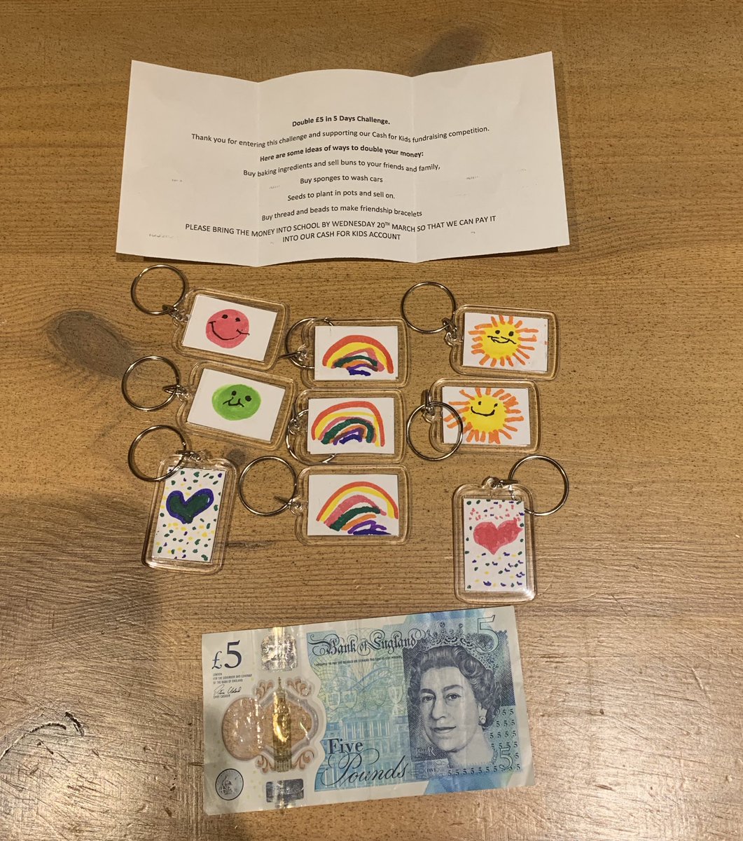 LoraBeeeee's tweet photo. Ralphy in Reception has made £13 by selling homemade key rings to his family and friends #Double5poundsin5days #cashforkids #RadioAire #Entrepreneuralskills  @HillTopCE https://t.co/rz2GGmTuMc