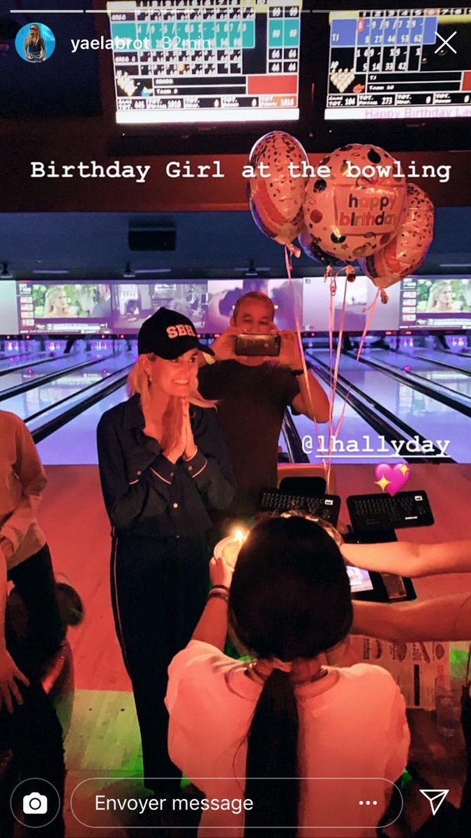 Closer Photos Laeticia Hallyday Fete Son Anniversaire Entre Amies Au Bowling Avec Yael Abrot Rediff T Co X6aqvwwluk T Co Oddffon0ct