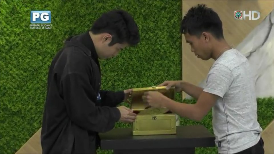 MAicruz368's tweet photo. Kahit anong mangyari laban pa rin team brother's..
#LabanYamYam
#PBB8SpiritualBrothers https://t.co/k3h4YEh54J