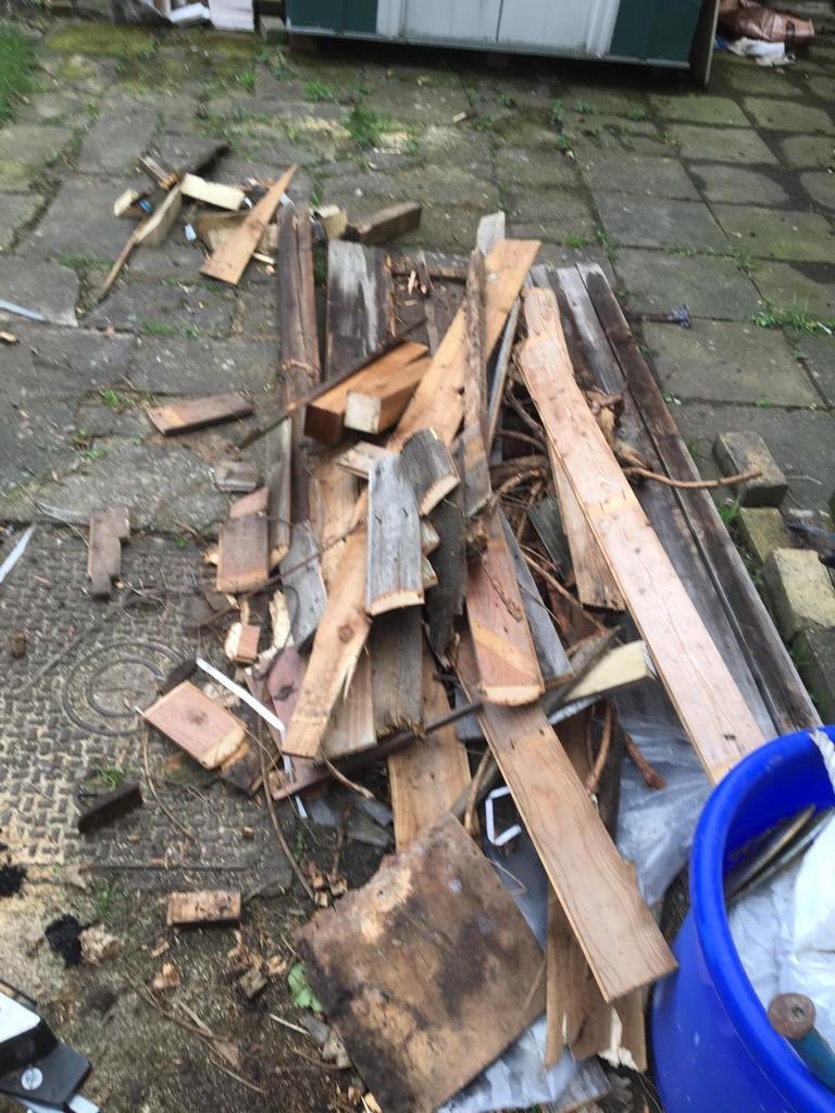 1wasteclearance's tweet photo. ♻️Waste Collection♻️
Essex/London - 
Cheap Than Skips! 

Free Quotes! Fast &amp; Reliable Team. Wait &amp; Load Service! 

Call Us Now - 07774677672 
No Job Too Big Or Small. 

*FULLY LICENSED &amp; INSURED* 

PLEASE RETWEET! https://t.co/limzSVozW2