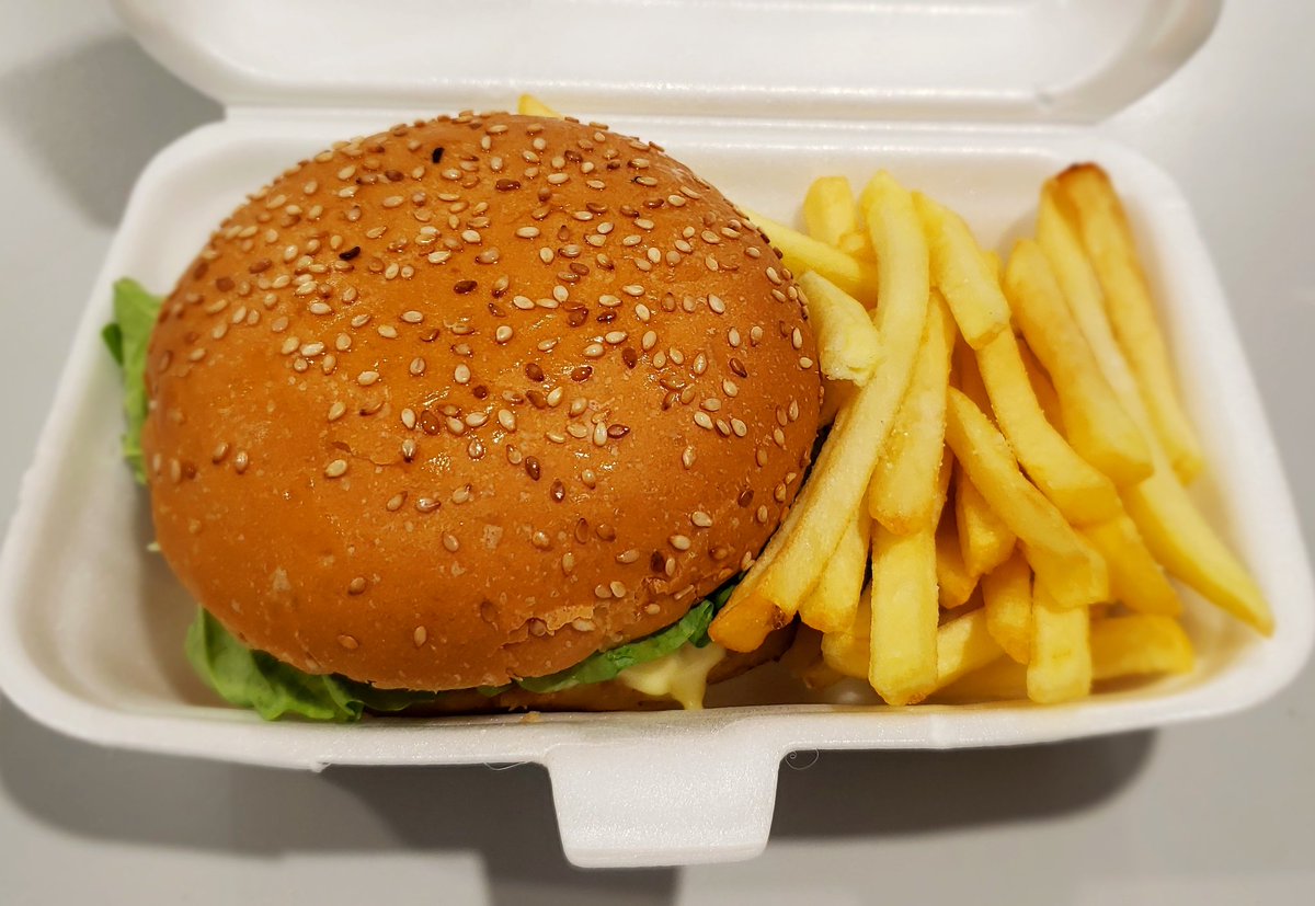 griddlemv's tweet photo. Take out a Burger pack for a hearty lunch 😋🍔
#thegriddlemv 
#thegriddle https://t.co/AKpNnWnNH1