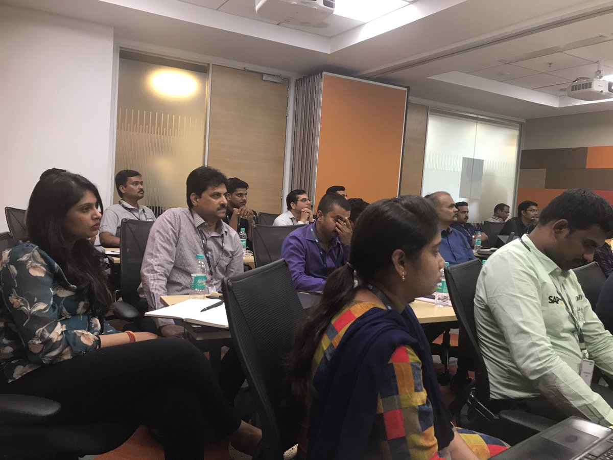 rohithasri's tweet photo. @SAPBusinessOne partners excited to know about #HANA installation &amp; administration. Thanks @Uneecops team @TweetonAG @sachinghalwadka @Varunvig1028 !!! https://t.co/f1Xmm3WPCV