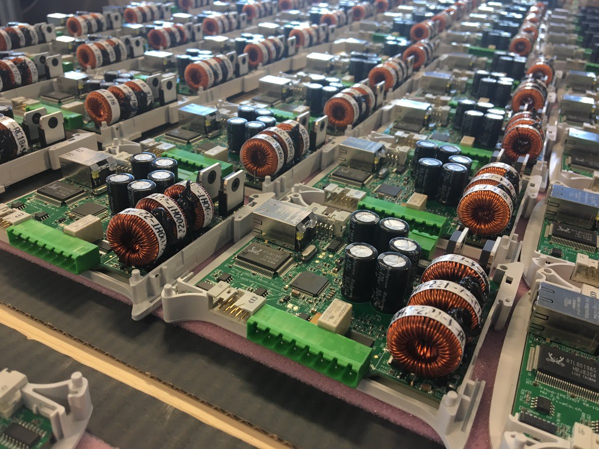 FiveCo_ch's tweet photo. Find out our Control and driver device developed for brushed and brushless DC #motors up to 480W https://t.co/EFvKQclaIW #innovation #swissmade https://t.co/YZD2apKTED