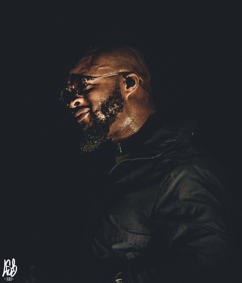 ASB_Art's tweet photo. 16.03.19
Au @NinkasiFR
@DossehLaFamine était présent pour le #VidaLossaTour 🔥🔥
-
S/o @Oumardinho @SPKTAQLR @GoldenEyeMusic @totaalrez
#ASBArt 📸 https://t.co/yfTVoEWm94