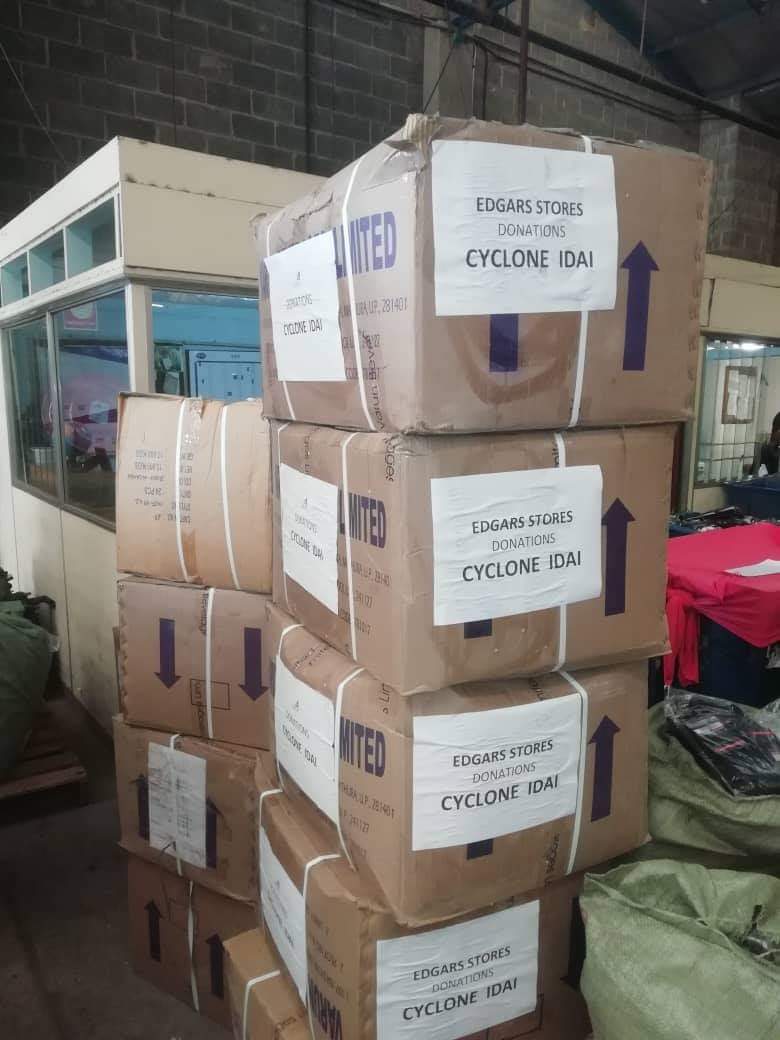 OpenSpaceZW's tweet photo. Together we can make a difference @edgarsclub
@EdgarsFashion
A big thank you to the Edgars Group for donating towards the Cyclone Idai Victims #openspacezw
#CycloneIdai
#ForeverEdgars @fortunechasi @nickmangwana @ShingiMunyeza https://t.co/qjY92hvCOE