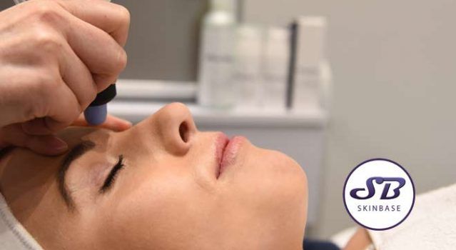 SkinBase_facial's tweet photo. A course of #microdermabrasion #facials will help with a multitude of skin concerns, such as #scarring, blocked pores and #pigmentation, but if you don’t take steps to care for your skin after your treatments finish, they will start to develop again: https://t.co/7cpAZVW9x6 https://t.co/94u3BVOUHY