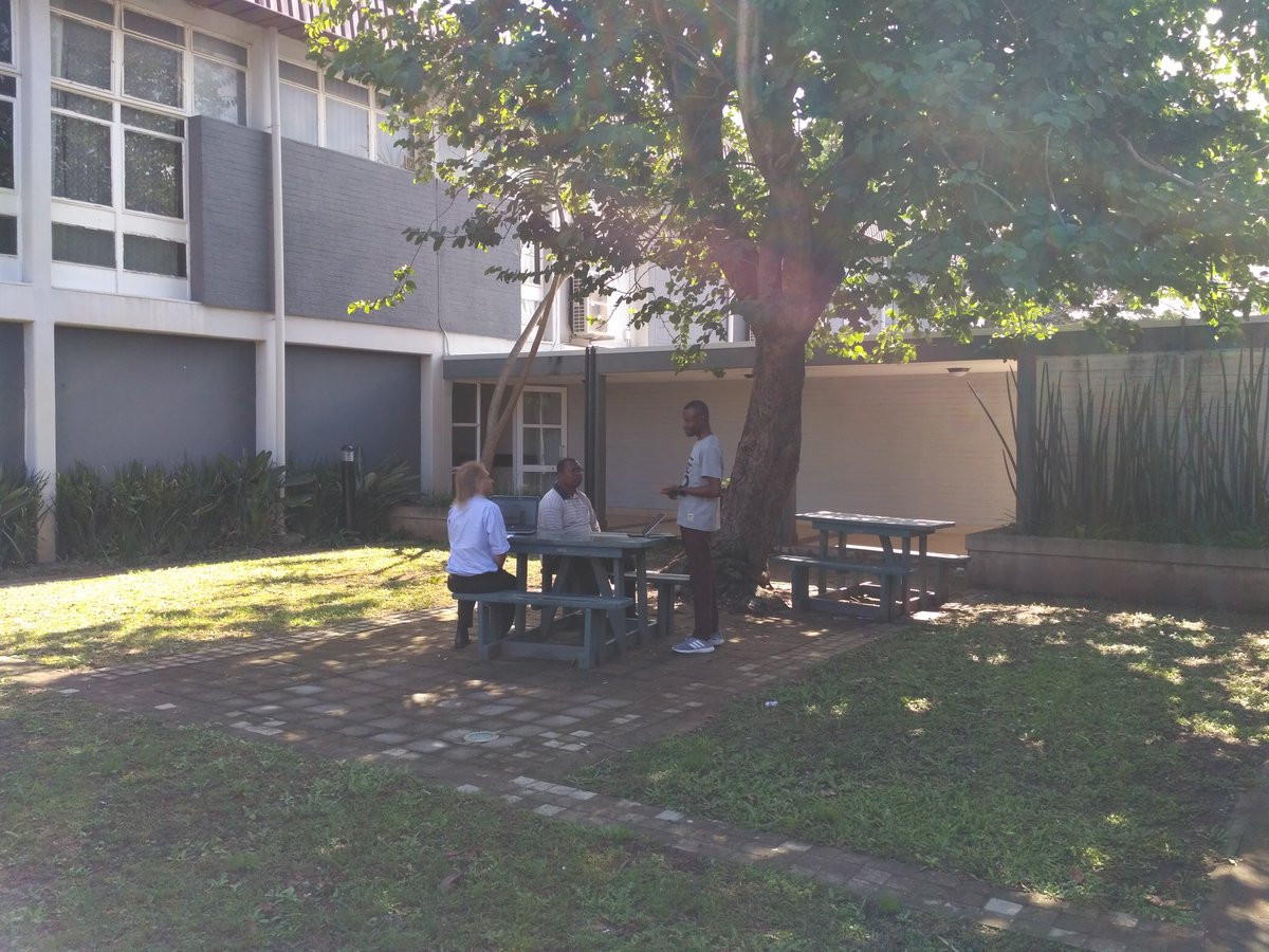 katrintirok's tweet photo. Practicing teaching under the trees, what can be better @thecarpentries instructor training @UKZN a great group from the East Coast of South Africa @SamarElsheikh @MalvikaSharan @aneldavdw #RCCPII https://t.co/hbL2EiK9xC