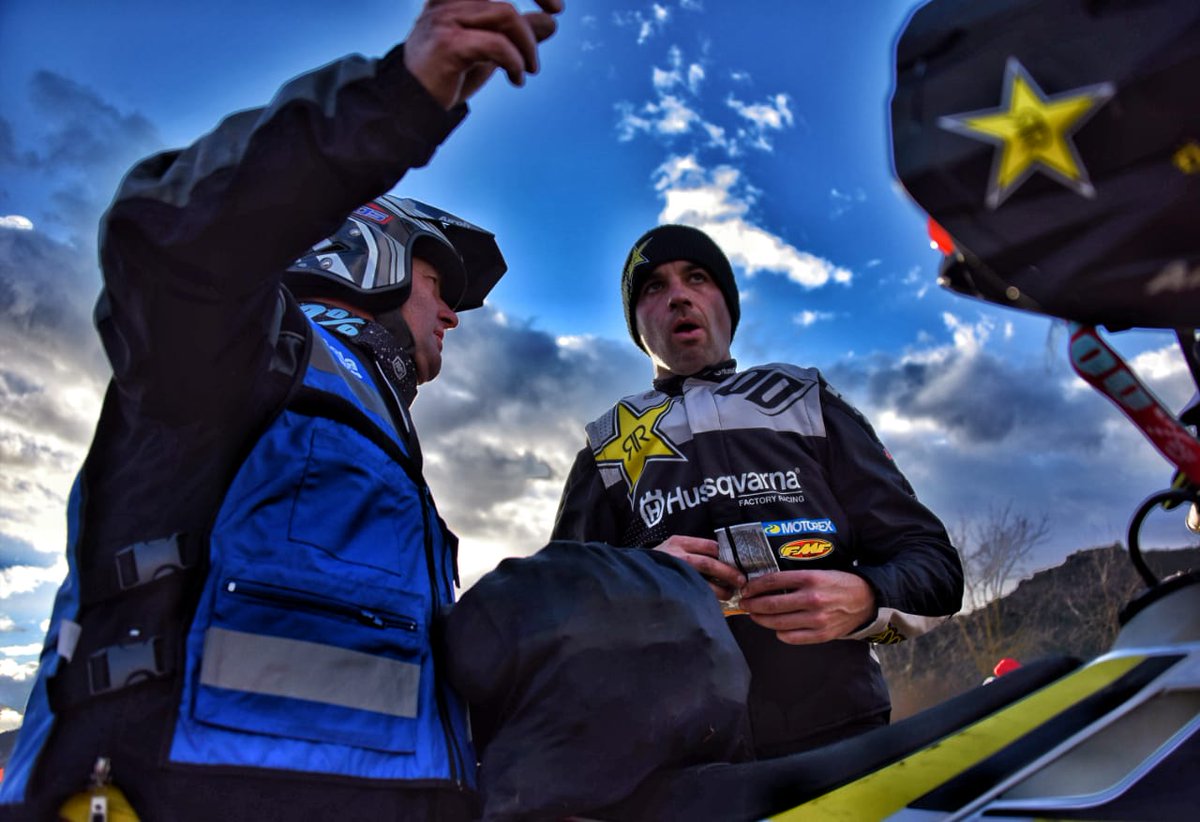 Feliz día del padre! De mayor solo quiero ser como él!!
HAPPY DADDY DAY! WHEN I WILL BE OLDER I WANT TO BE LIKE HIM!!
😍😍😍🙌🙌🙌
#diadelpadre #eljefe #lajefa #familia #gogomez