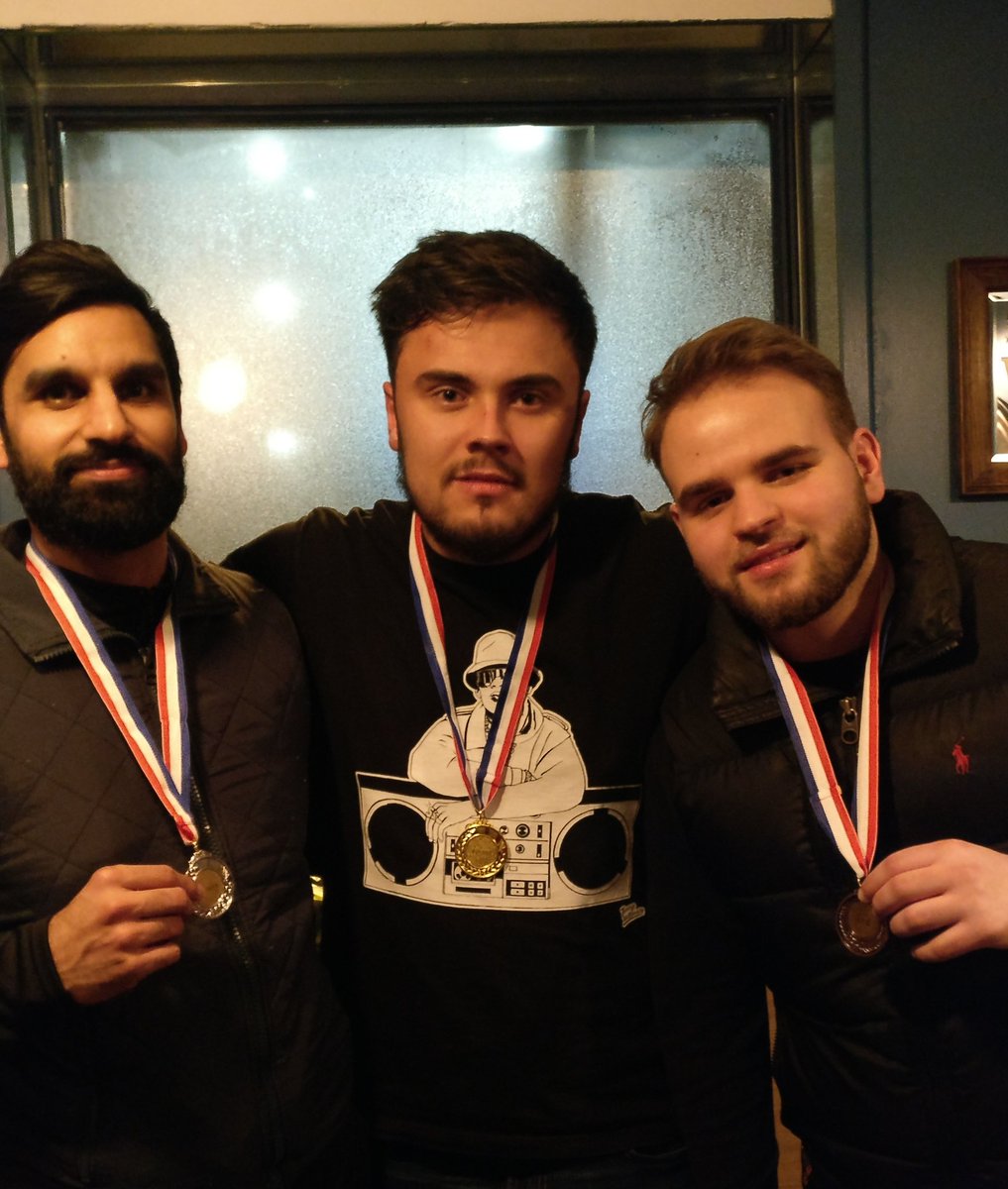 Fifapub's tweet image. Remember these faces... Apart from having a blast at #Fifapub, they also got a medal.

See you all in the big finals the 8th of April, plus the top 4 of the last 3 qualifiers at @craftbeercoEC1 every Monday

🤘🏽🏆🍻