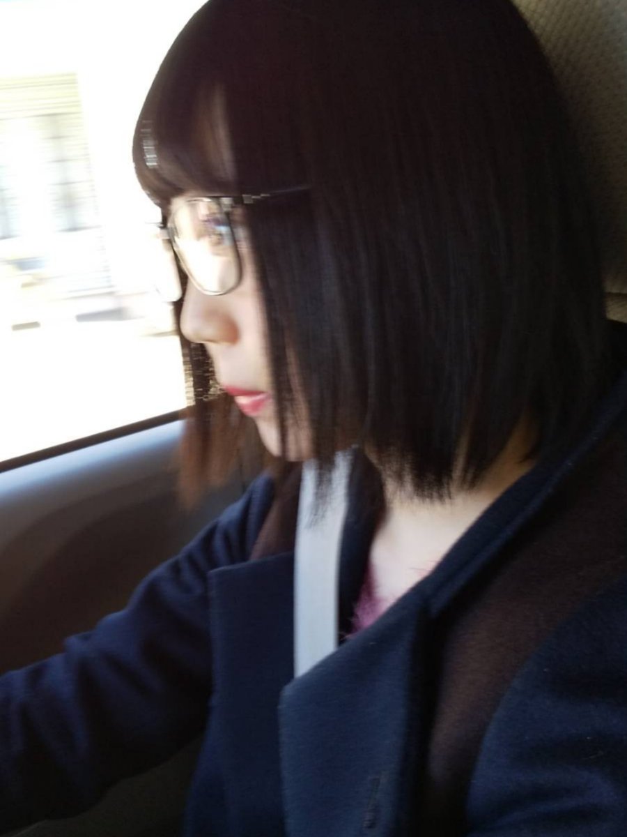 顔が平ら