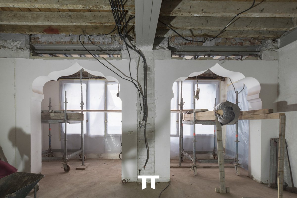 SettenGenesio's tweet photo. 4000 MQ DI PONTEGGIO!
Hotel Excelsior, Lido di Venezia.
Iniziato il restauro conservativo e strutturale delle facciate fronte mare, il consolidamento al 5° piano, lo strip out  camere di un intero livello e il restauro di alcune  terrazze esterne tra cui la Seaside Terrace. https://t.co/a0qdR173Lb