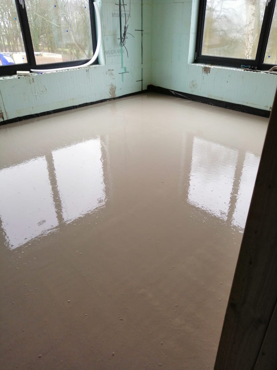A very busy week... Ending the week with 450m2 in Orpington and Sevenoaks respectively on Friday! For all your screeding/levelling requirements please do get in touch @ ejsfloorsolutions.com