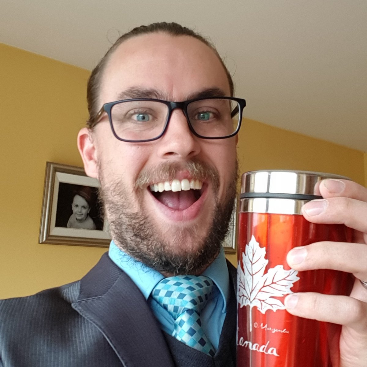 SirJessmo's tweet photo. A coffee to start the day, going to be a long one - 12 hours of meetings, bring it on!!
#business #gohardorgohome #company #coffee #goodmorning #gettingstarted #Dezynamite #DynamiteDesigns #bringiton https://t.co/Uozg7OxiPh