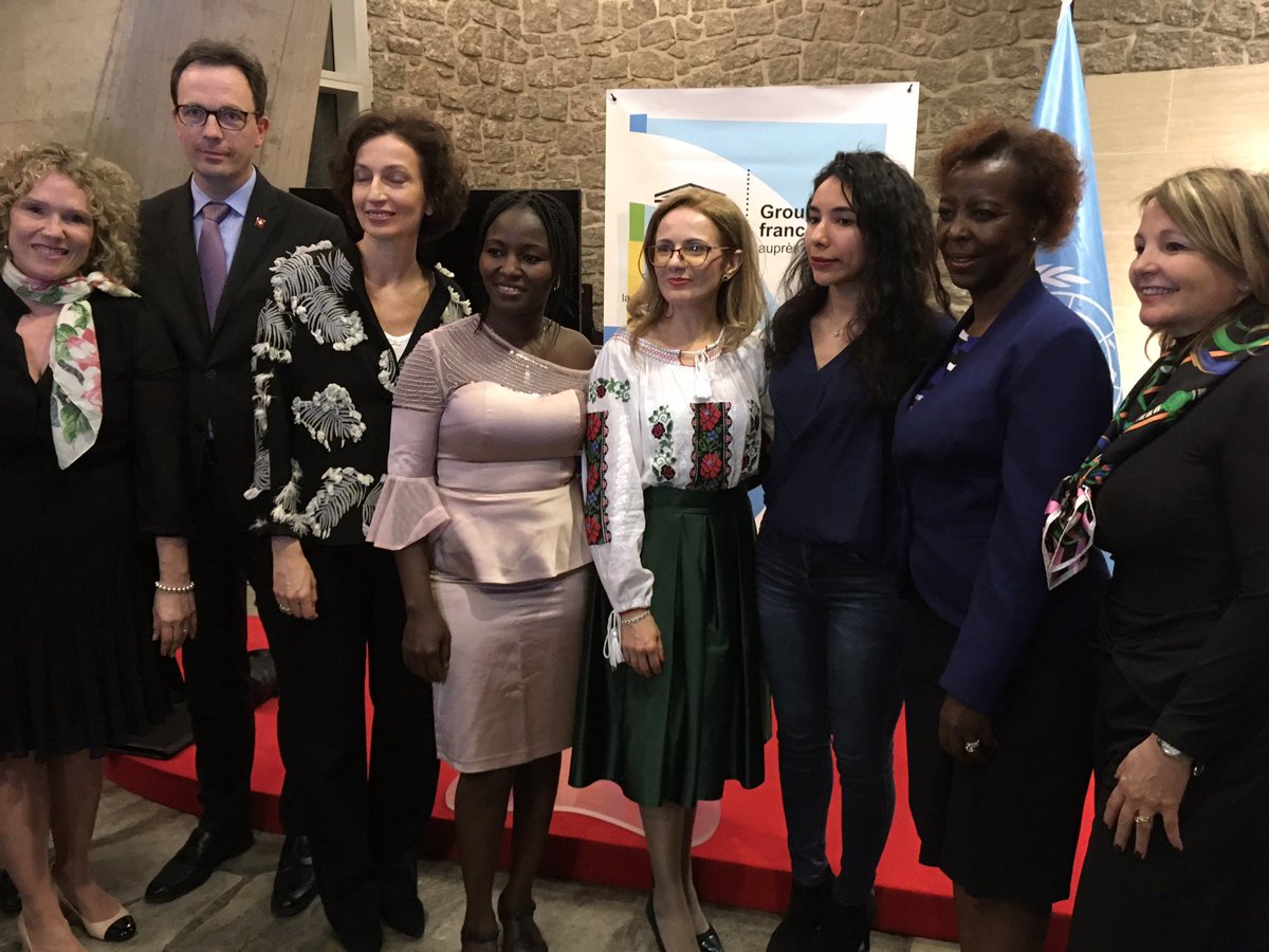 Hdrainville1's tweet photo. Grand honneur pour moi de présenter @_Acfas devant les ambassadeurs francophones @UNESCO, à Paris, à la suite des discours @AAzoulay @UNESCO, et @LMushikiwabo @OIFfrancophonie.
Merci @CCUNESCO @CanadaUNESCO_fr @GouvQc @MRIF_Quebec d’avoir rendu cela possible #mon20mars https://t.co/s6hRa3xuLj