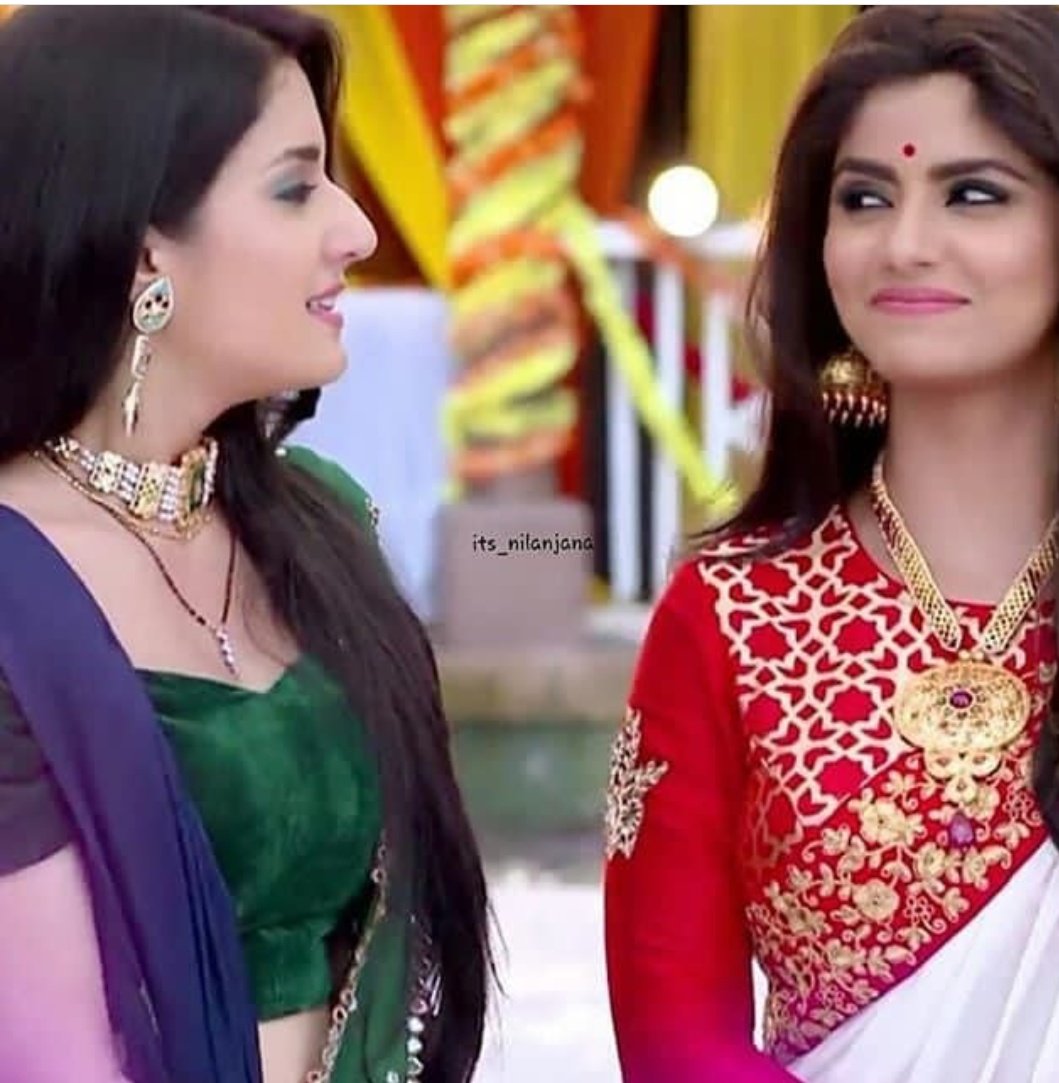 ShuklaMahima19's tweet photo. mom's reaction:- when i put my phone on fire and also bring dhaniya from market.
#aditirathore
#missuavneil
#neelamaa
#naamkarann https://t.co/tSYIndTo6E