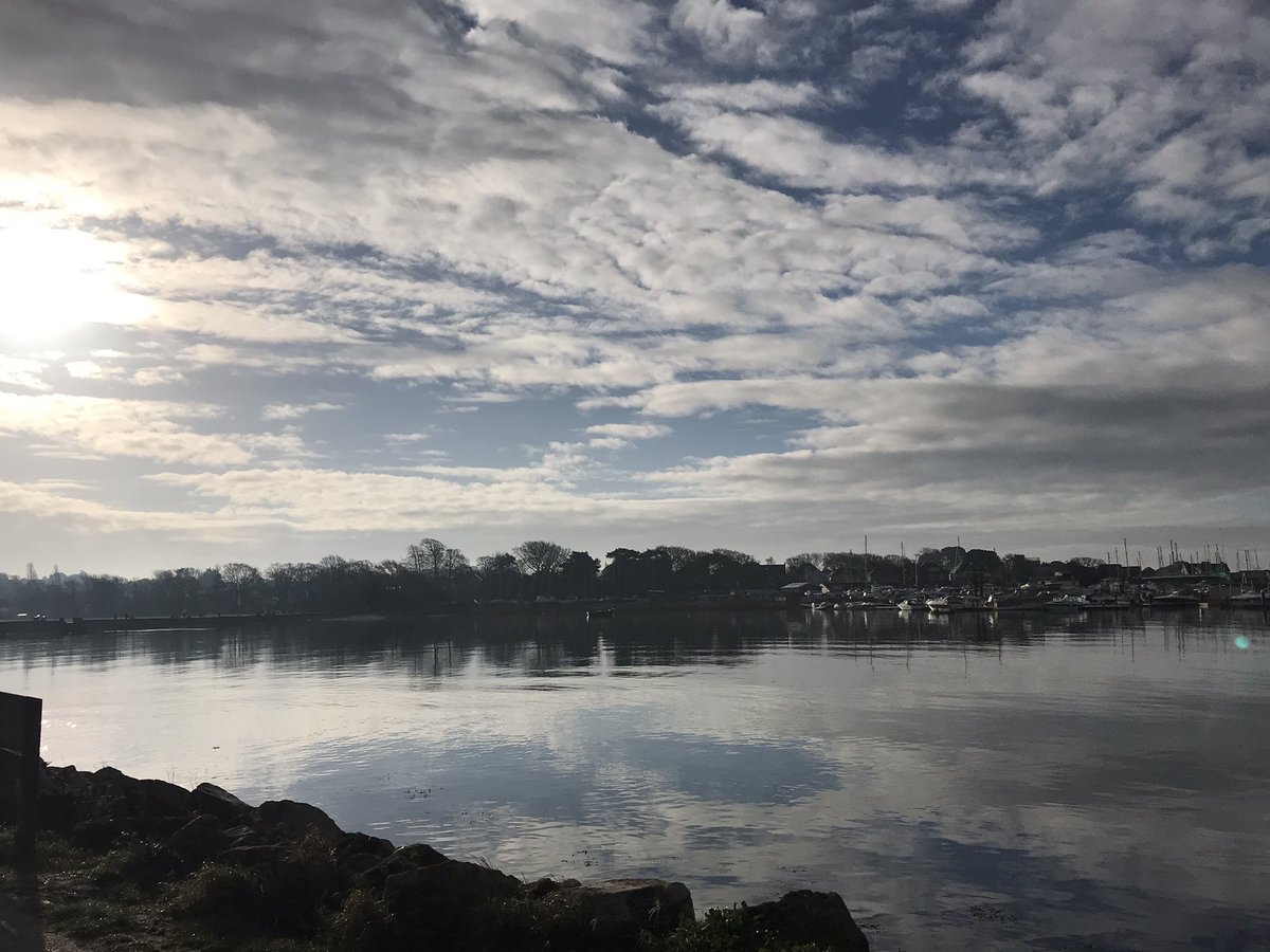 Lovely and calm morning #pooleharbour #poolebay <a href="/bbcsouthweather/">BBCSouthWeather</a> #Dorset