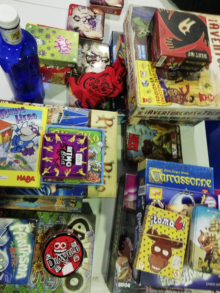 TALENTOS_RM's tweet photo. Marzo de 2019. Organizado por @Asoc_El_Duende, las familias TALENTOS no quisimos perdernos las jornadas "Murcia Juega". ¡Cómo lo hemos disfrutado! Nos han apasionado y contagiado su ilusión, disfrutando de juegos-de-mesa, una alternativa de #OcioSaludable que #SumaTalento https://t.co/lAnVoW1A4l