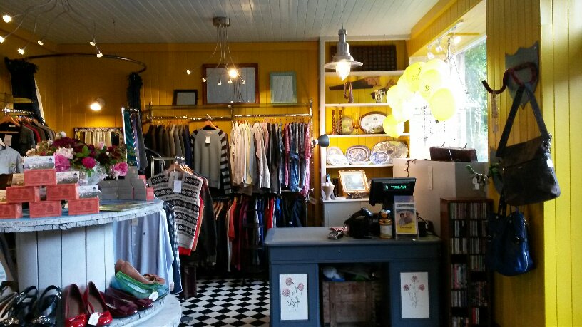 CharityRetail's tweet photo. Every year charity shops raise more than £295m for a range of good causes in the UK. https://t.co/vsfgcMvsaL